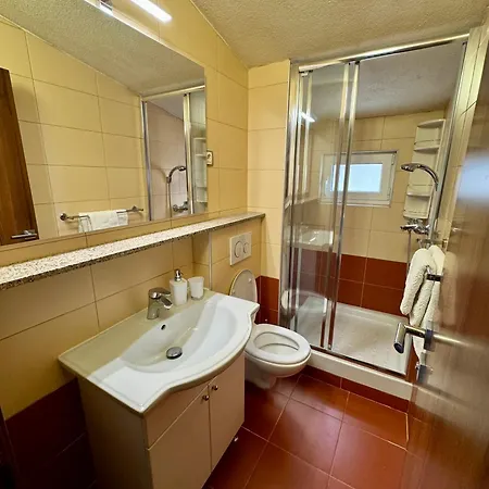 Pupina Apartment Zrnovnica